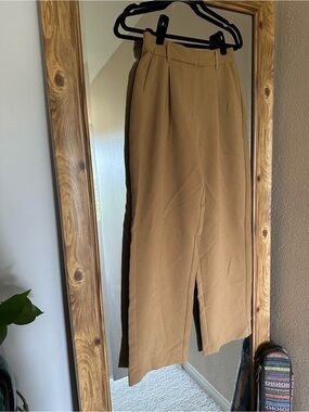 Old Navy Women's Camel Pleated Wide-Leg Pants